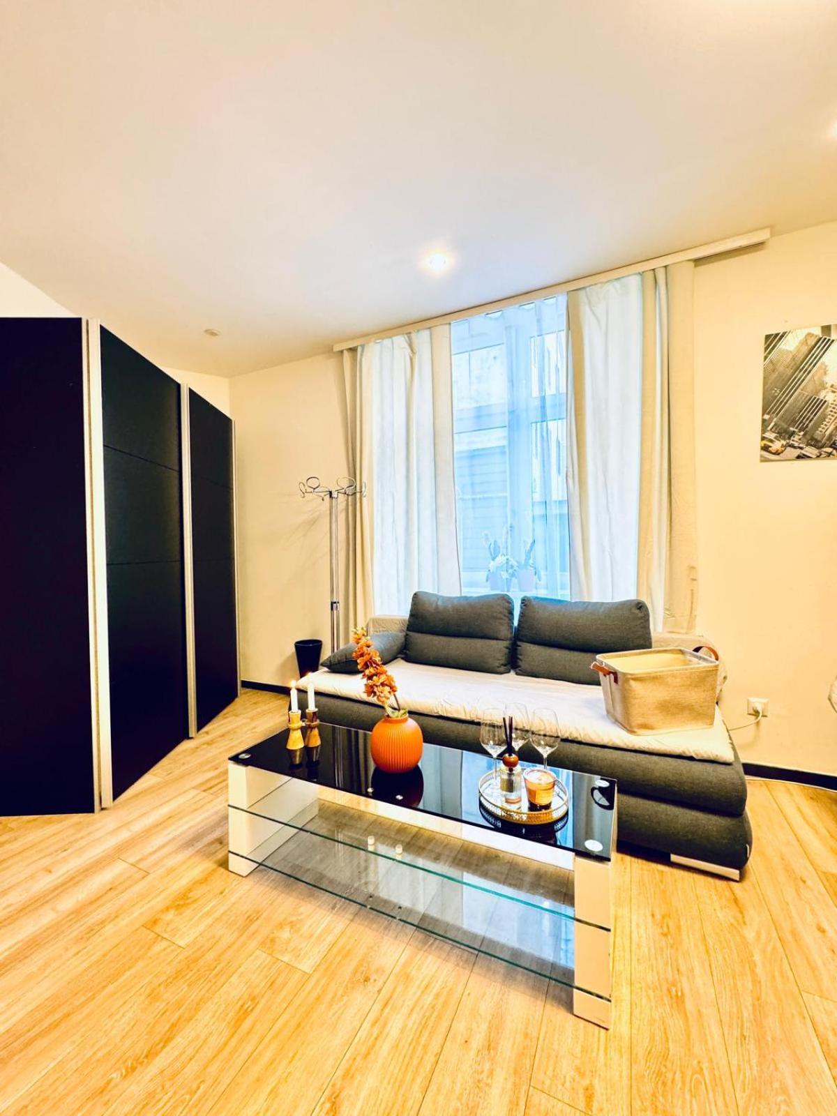 Central King Studio - 10 Mins Walk From Downtown Вена Экстерьер фото